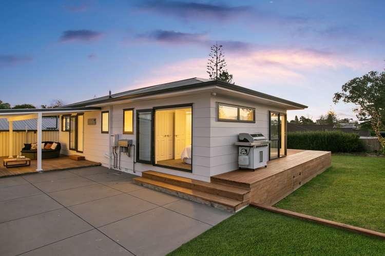 8 Hellyers Street Birkdale_17