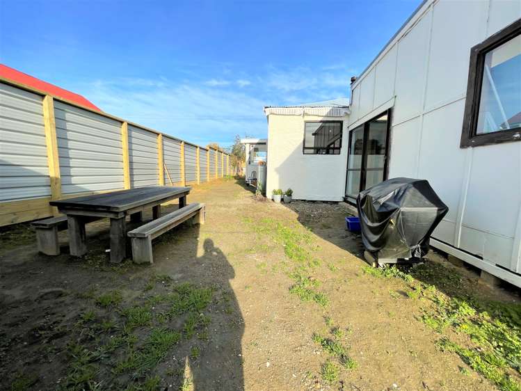 33 Main Road Owaka_21