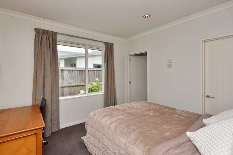 17 Springbrook Lane Northwood_13