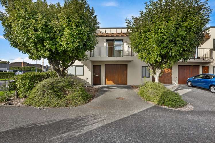 8/17 Harbour View Road Te Atatu Peninsula_0