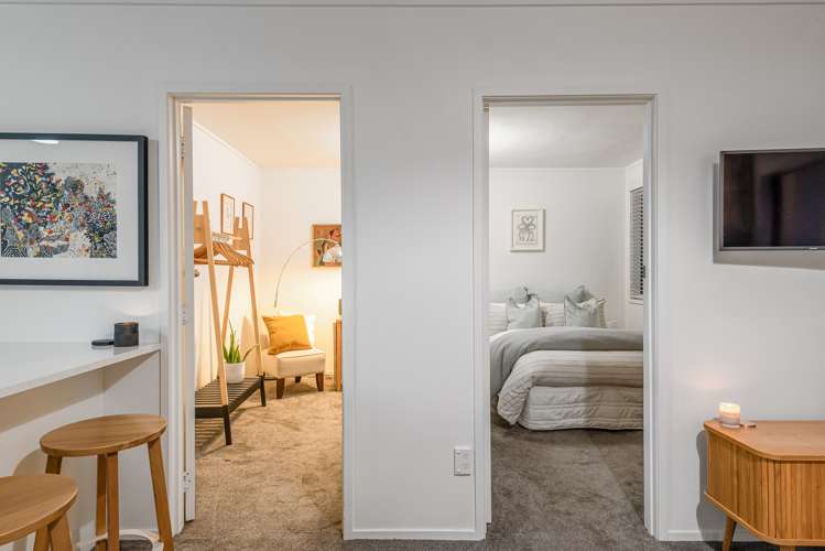 2/69a Landscape Road Mount Eden_13