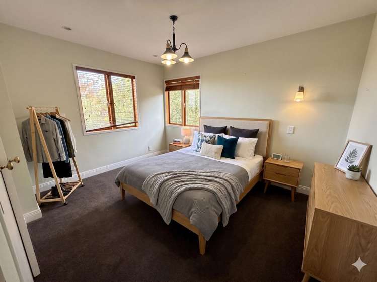 1a Renown Avenue 1677_7