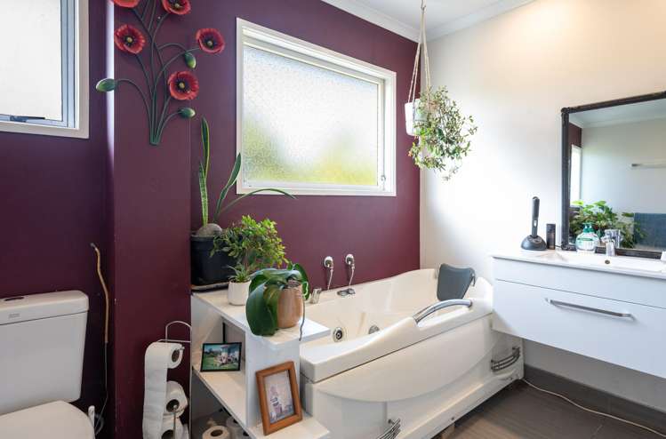 5 Lodder Lane Riwaka_11