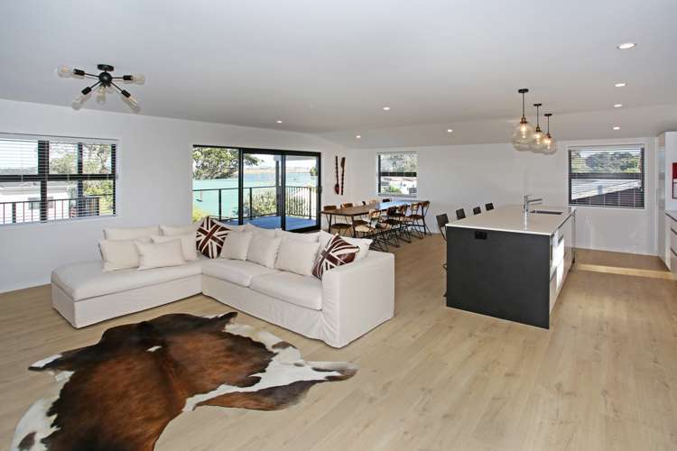 7 Ronald Avenue Glenbrook_7