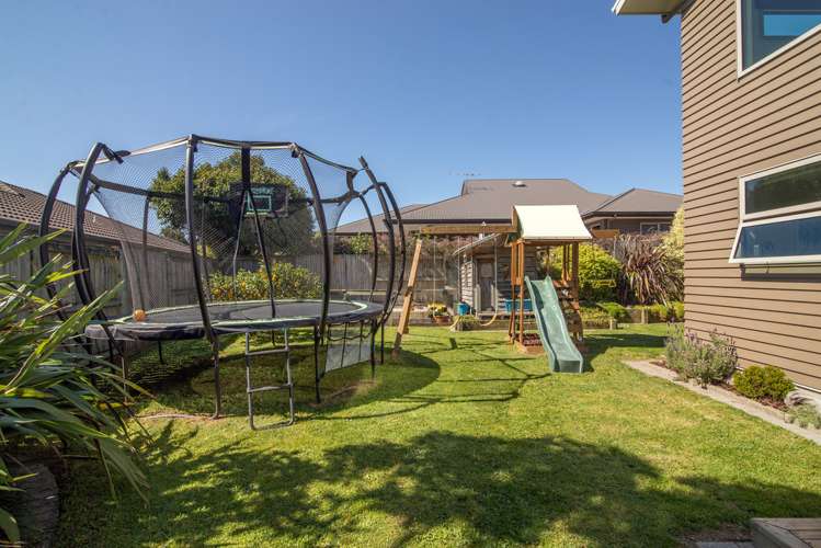 15 Devoy Drive Owhata_1