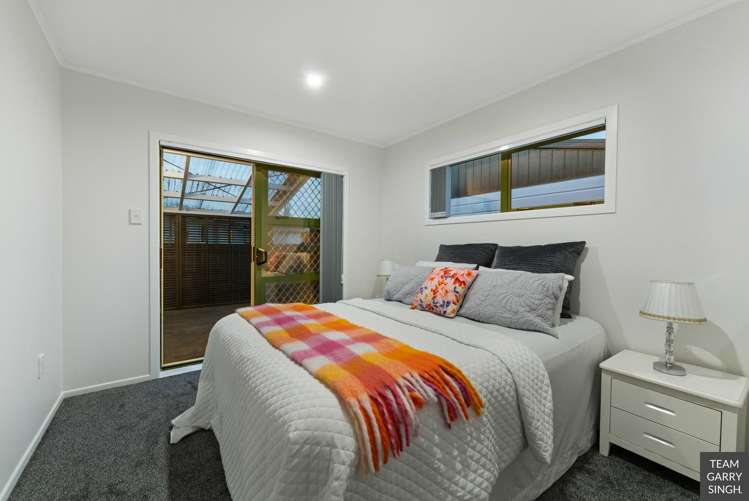 34 Antrim Crescent Otara_14