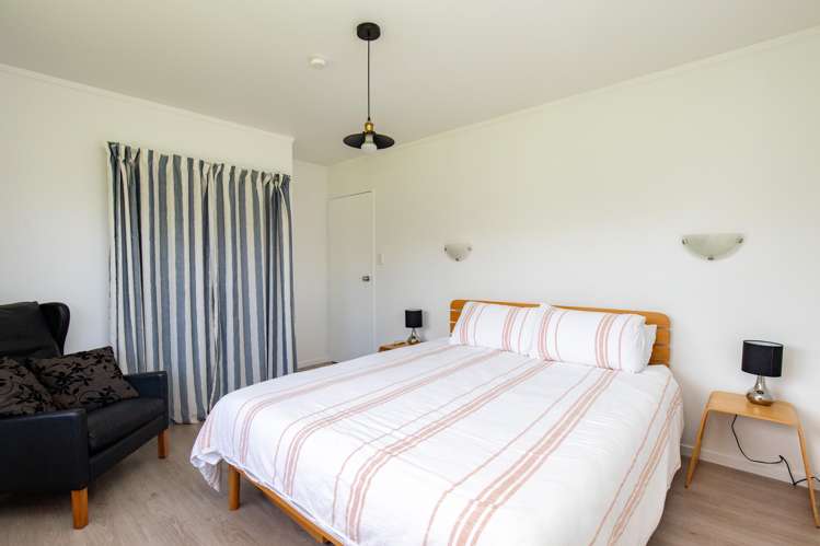 230 Central Road North Waitakaruru_12