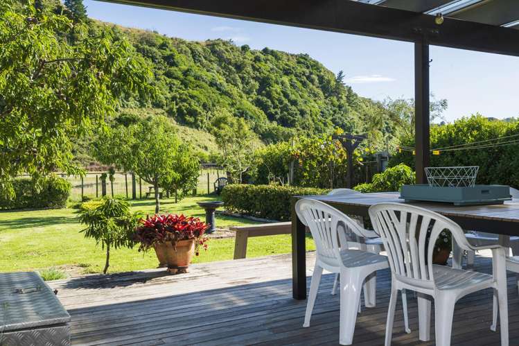 1 Forster Street Tolaga Bay_7