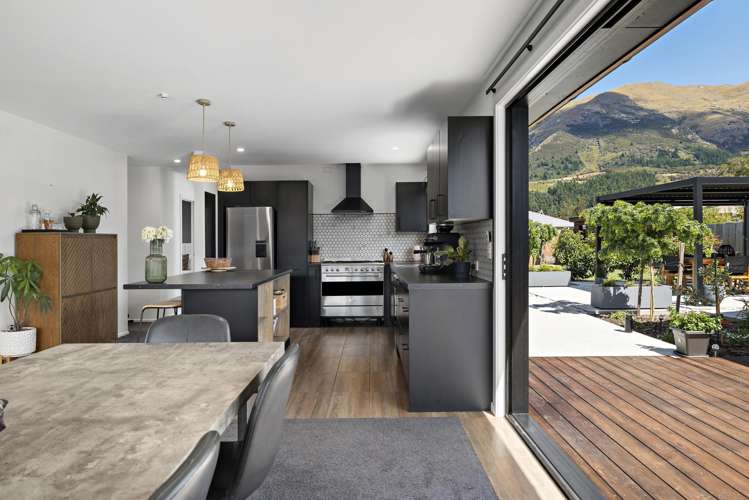 19 Pennycook Place Lake Hawea_8