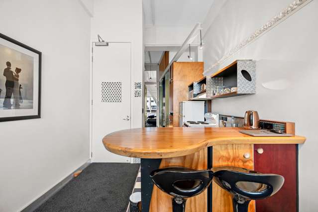 2f/51 Webb Street Mount Cook_4