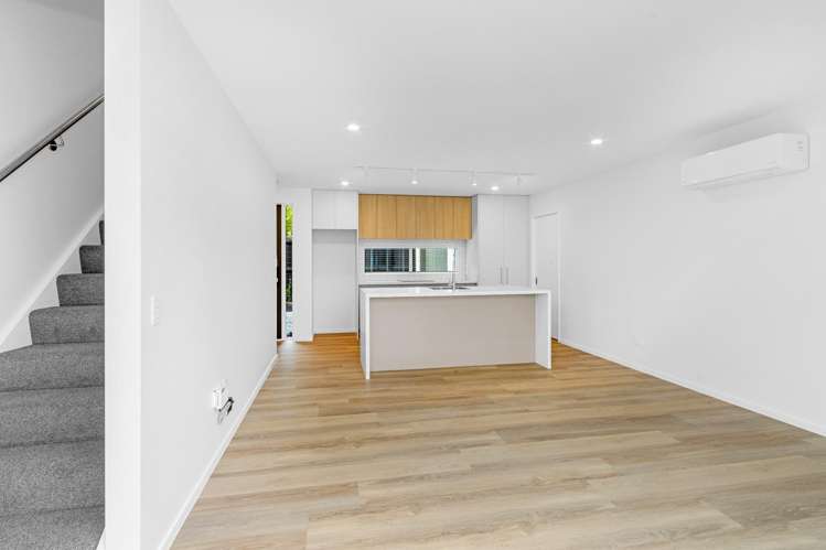 7/677 Gloucester Street Linwood_4