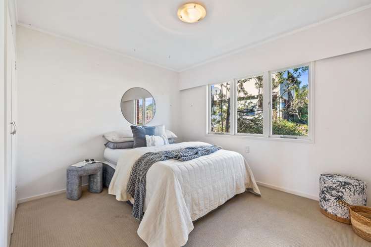 9 Raewyn Street Morningside_11