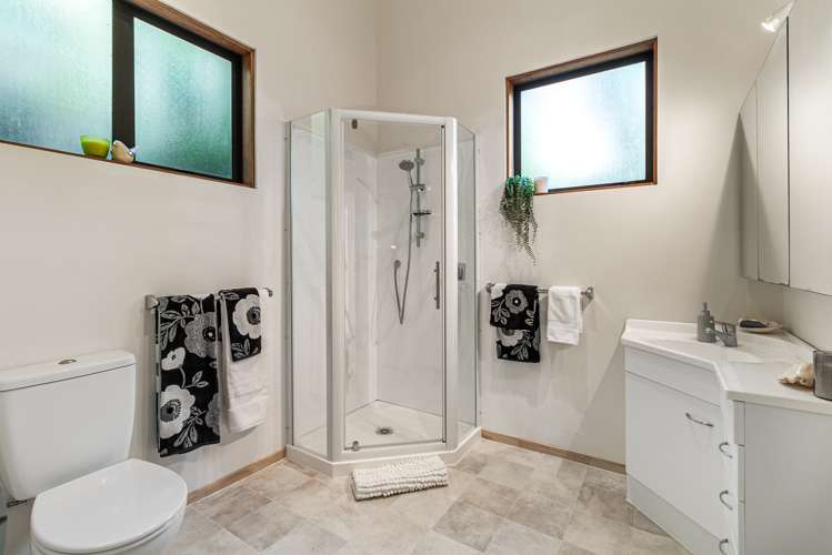 10 Huruhi Road Oneroa_11