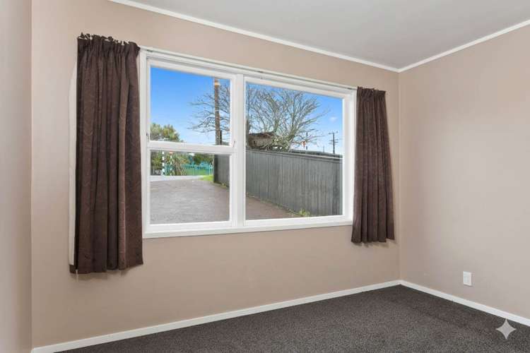 73 Rosier Road Glen Eden_11