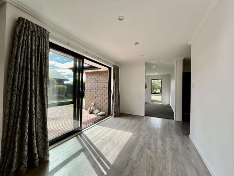 54 Grayshott Avenue 1411_7