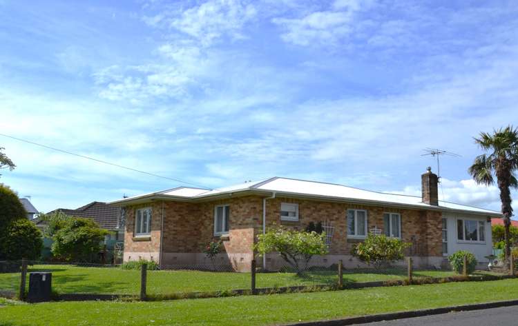 2 Freyberg Crescent_0
