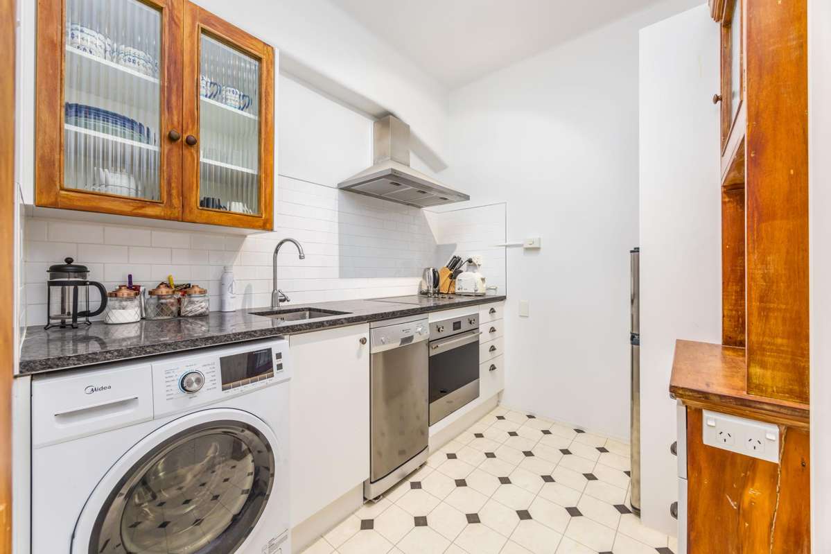 14/66 Emily Place_4