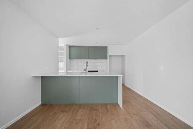 79 South Road 10754_4