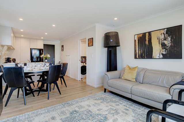 8 Patariki Way Beach Haven_3