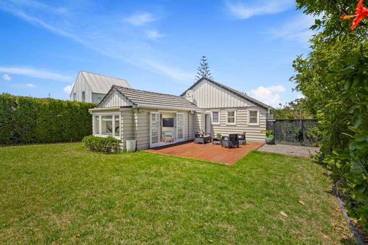 28 Hanlon Crescent Devonport_3