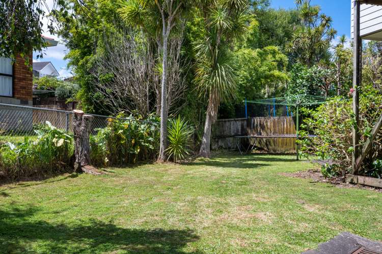 25b Duncan Avenue Te Atatu South_16