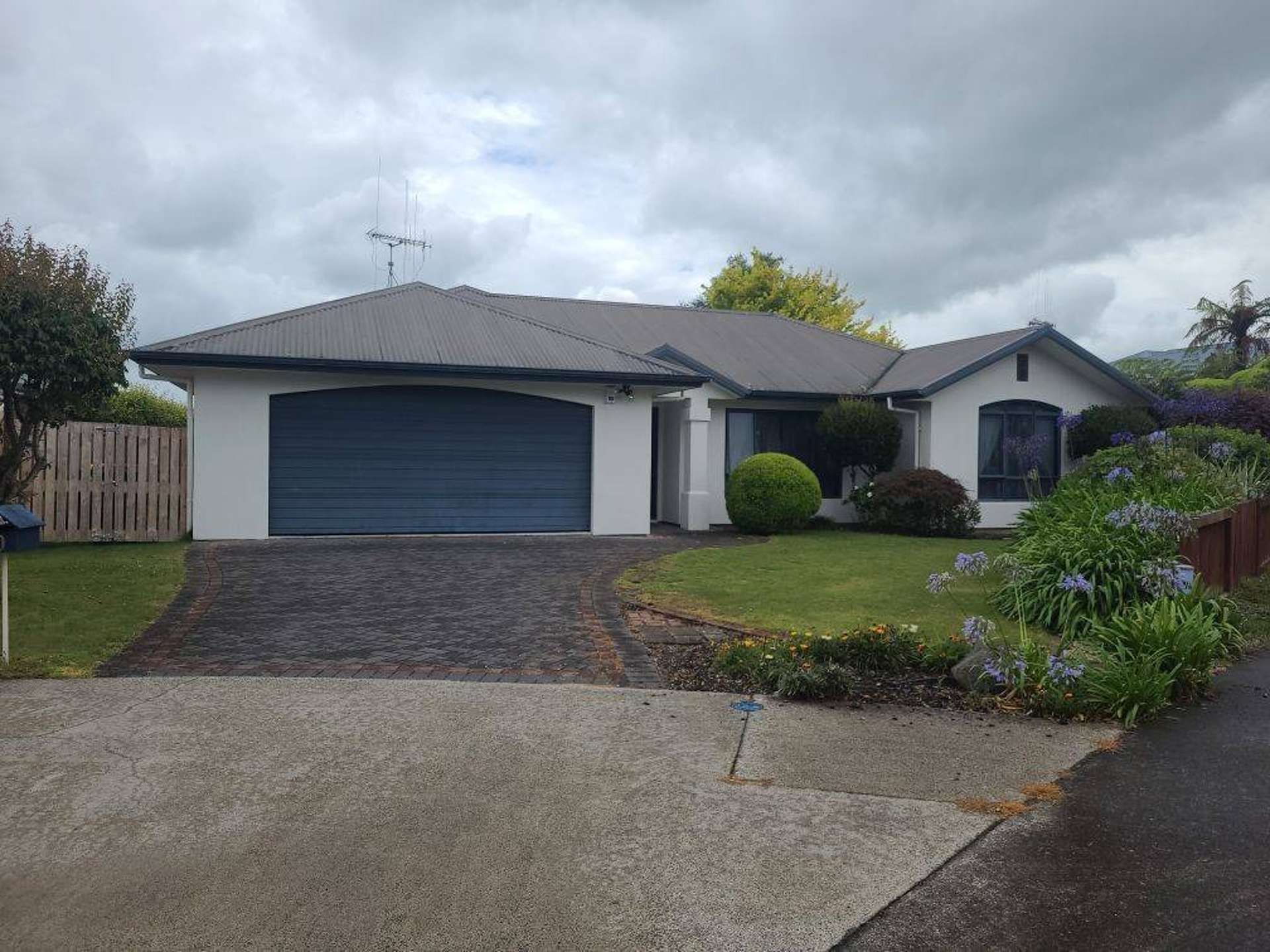 20 Lavenham Place Rototuna Hamilton City Houses for Rent One Roof