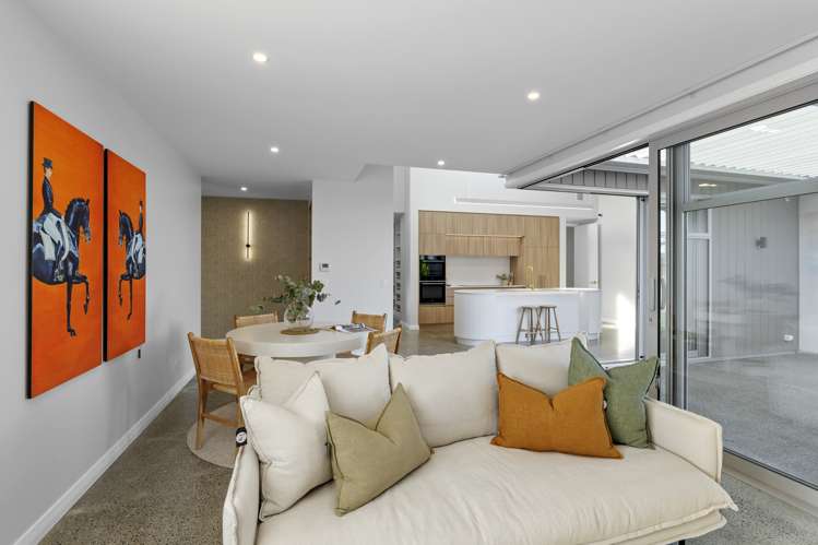 90 Southfield Drive Lincoln_9