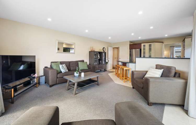 6 Dalcross Drive Flat Bush_7