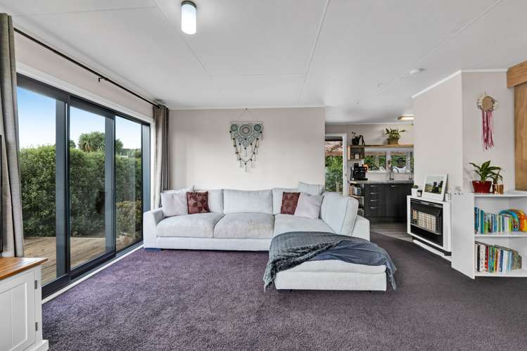 16 Ponderosa Place Opunake_10