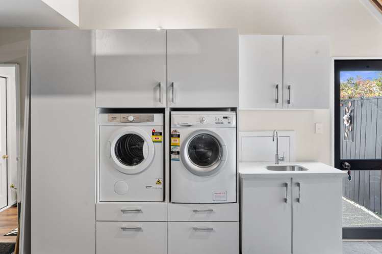 2/128b Mcfaddens Road Saint Albans_13