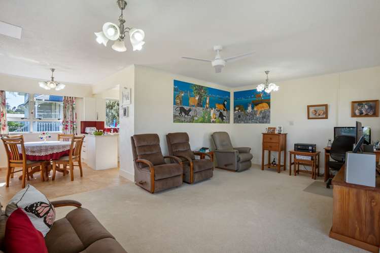10 Matapouri Road Mangere Bridge_3