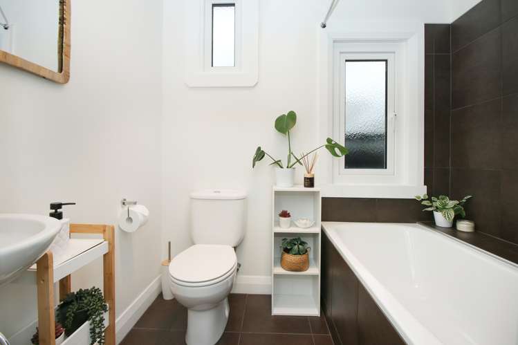 34 Dahlia Street Palmerston North Central_25