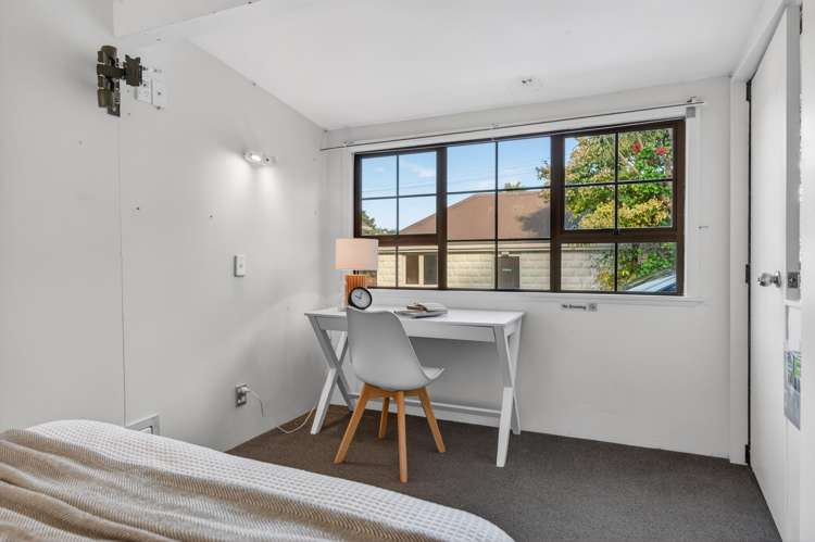 2 Memorial Drive Parahaki_28