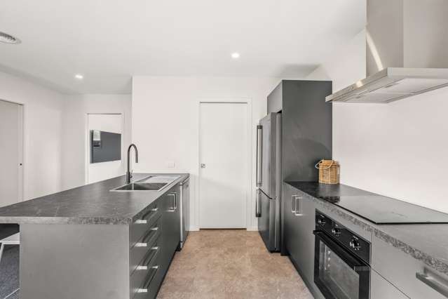 149 Burdon Loop Lake Hawea_2