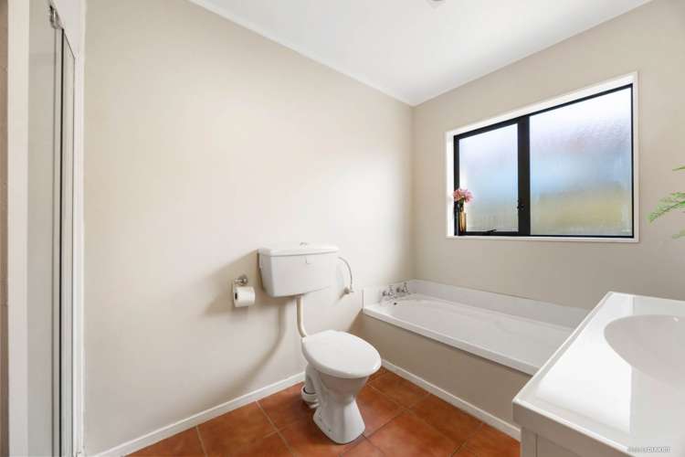 564 Massey Road Mangere_8