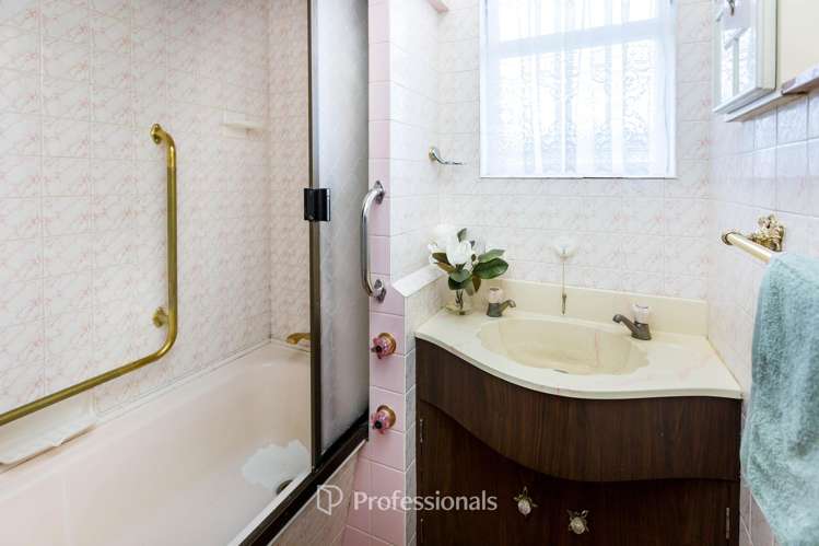 1248 Fergusson Drive Brown Owl_12