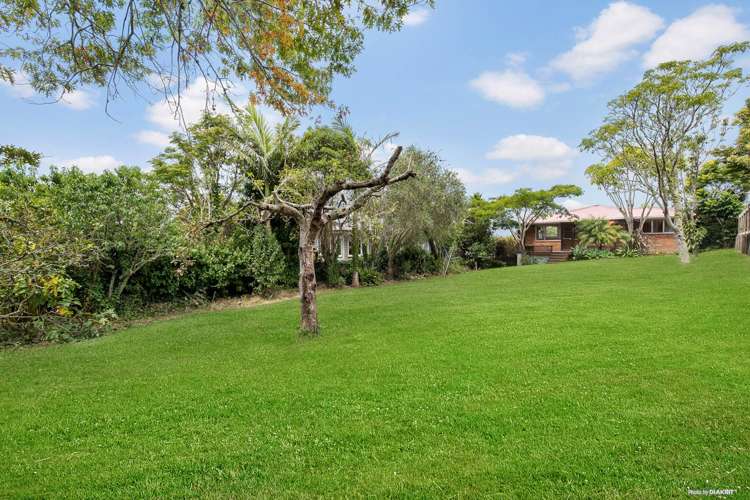 122 Whangaparaoa Road_1