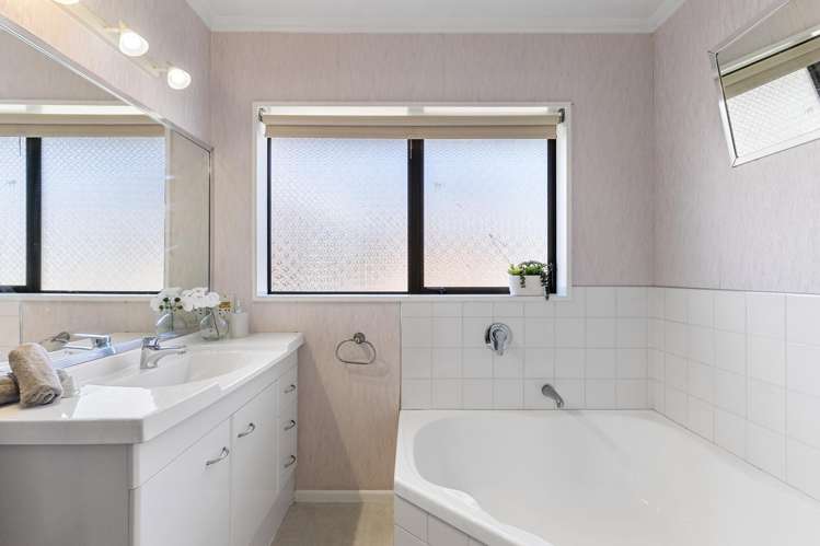 3 Comeskey Grove Elderslea_17