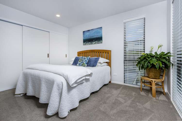 77 Bonair Crescent Silverdale_13