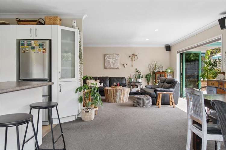 34 Athena Grove Papamoa_10