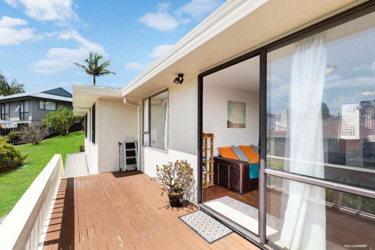 1/12 Exeter Place Unsworth Heights_16