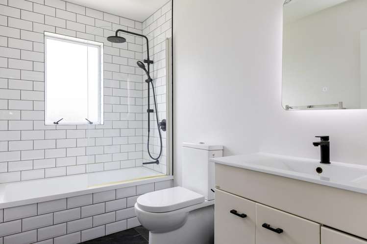 1/192 Rifle Range Road Taupo_6