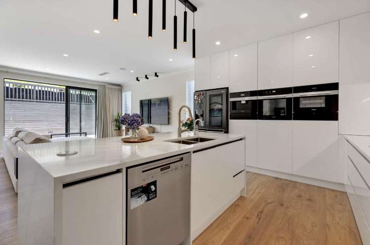 31 Surf View Crescent Red Beach_4