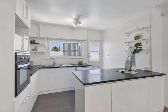 2/49 Felton Mathew Avenue St Johns_4