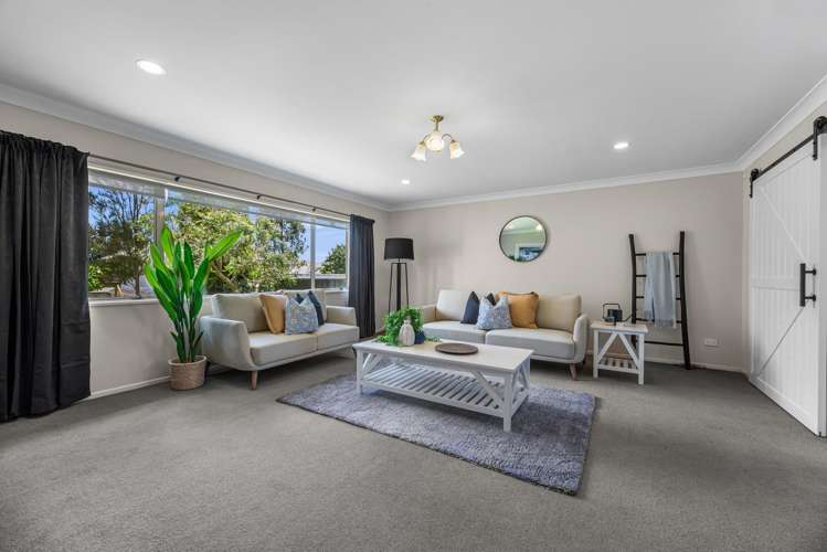 11 Hinton Place Pyes Pa_19