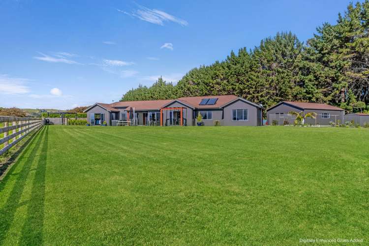 16 Urenui Beach Road Urenui_31