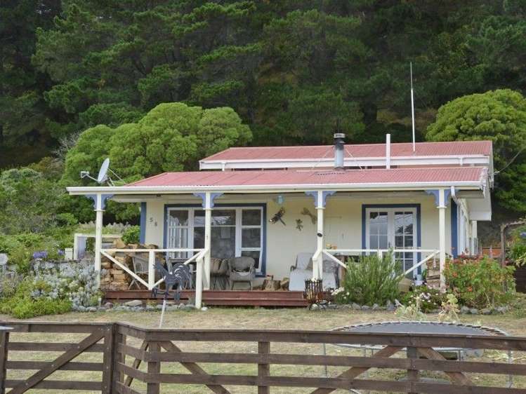 58 Lake Ferry Road Lake Ferry_6