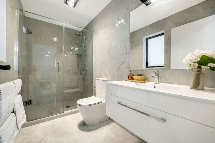 8a Takapu Street Henderson_19