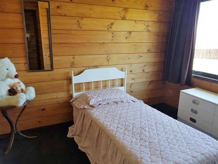 9 Ponderosa Place Opunake_11