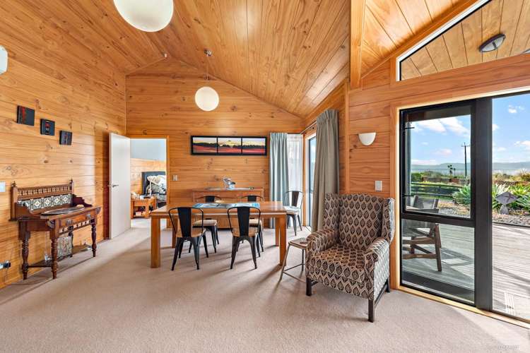 1357 East Coast Road Whakatiwai_17